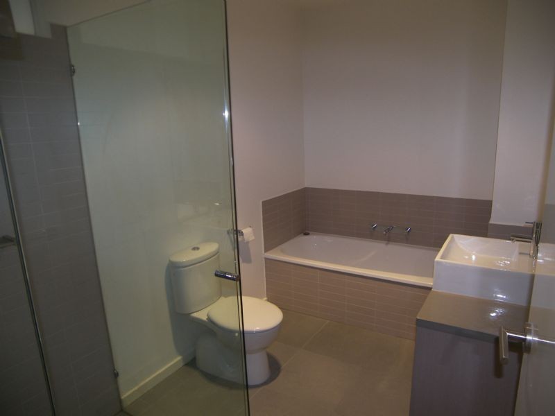 4/21 Ascot Vale Road, Flemington VIC 3031