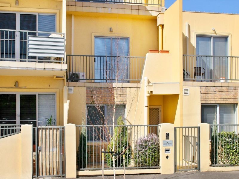 42 Ardoch Street, Essendon VIC 3040