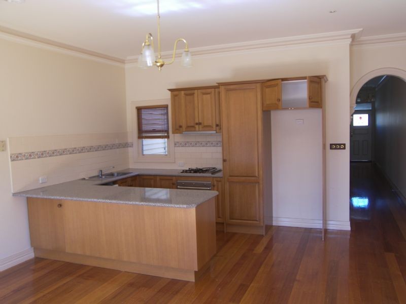 2/106 Roseberry Street, Ascot Vale VIC 3032