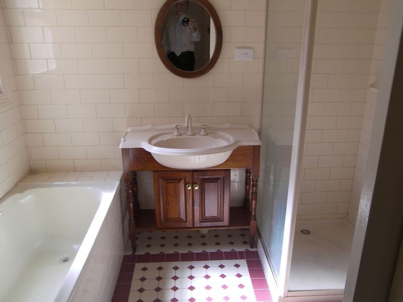 2/106 Roseberry Street, Ascot Vale VIC 3032