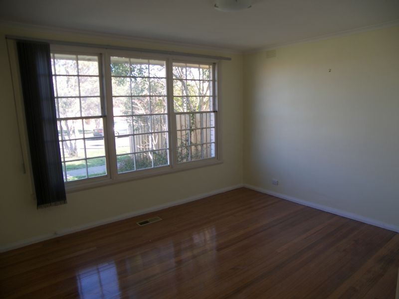 39 Quinn Grove, Keilor East VIC 3033