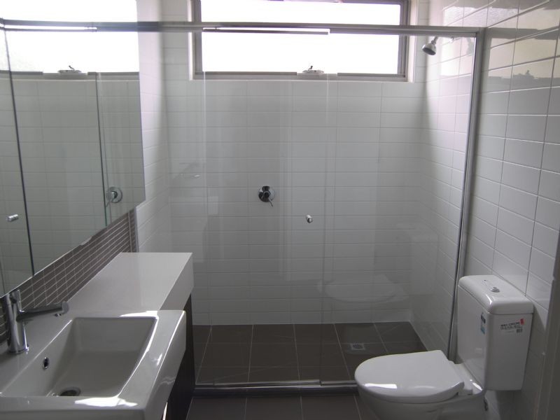 4/58 Bateman Road, Kensington VIC 3031