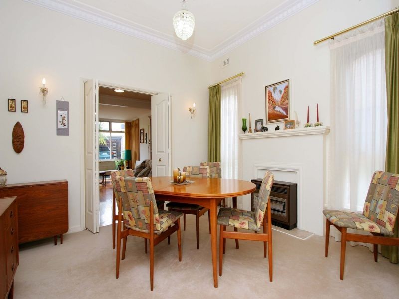 17 Downes Street, Strathmore VIC 3041