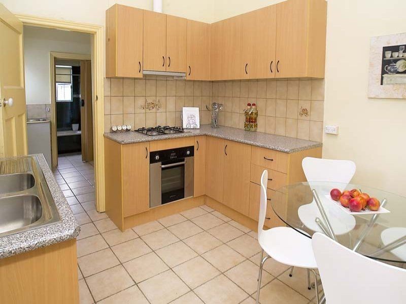 200 Pin Oak Cresent, Flemington VIC 3031