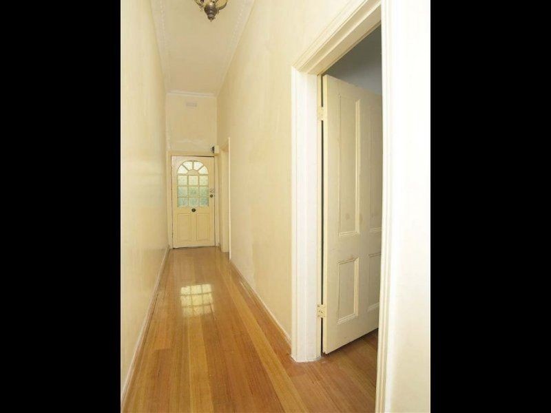 200 Pin Oak Cresent, Flemington VIC 3031