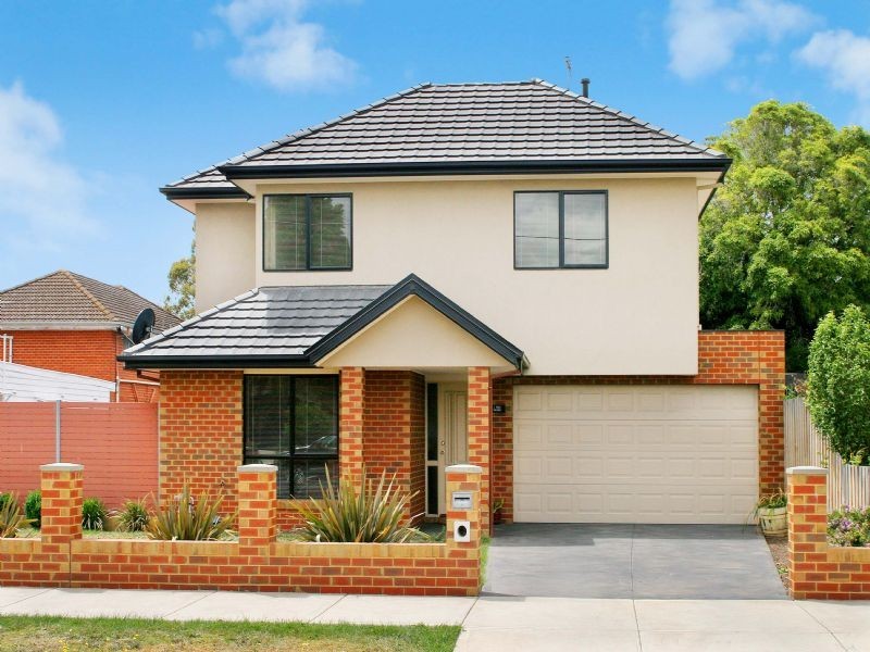 1/12 Cooper Street, Essendon VIC 3040