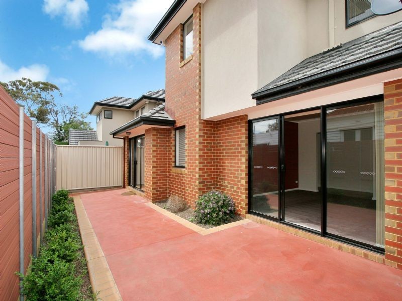 1/12 Cooper Street, Essendon VIC 3040