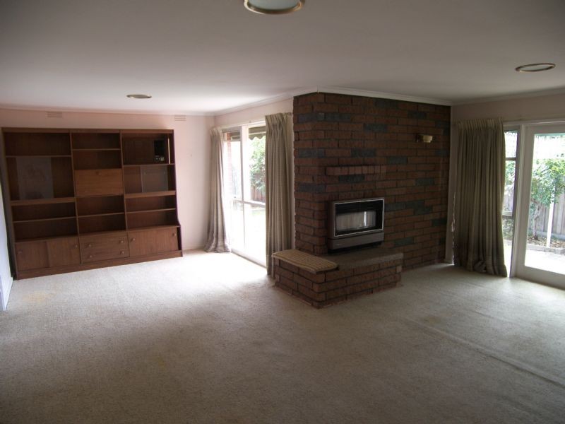 17 Valdoone Court, Oak Park VIC 3046