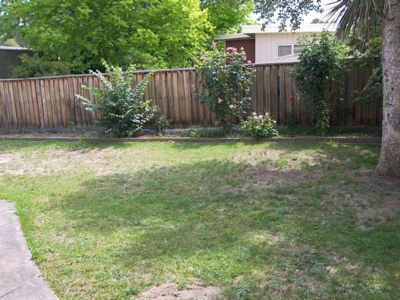 17 Valdoone Court, Oak Park VIC 3046