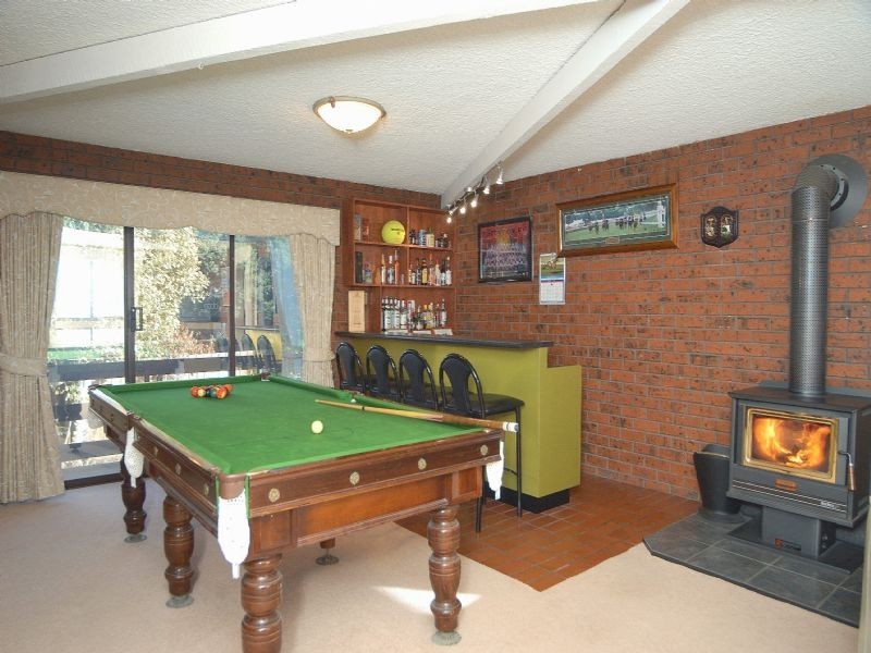 56 Jackman Crescent , Keilor VIC 3036