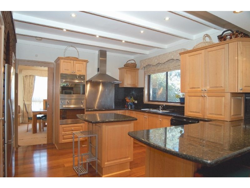 56 Jackman Crescent , Keilor VIC 3036