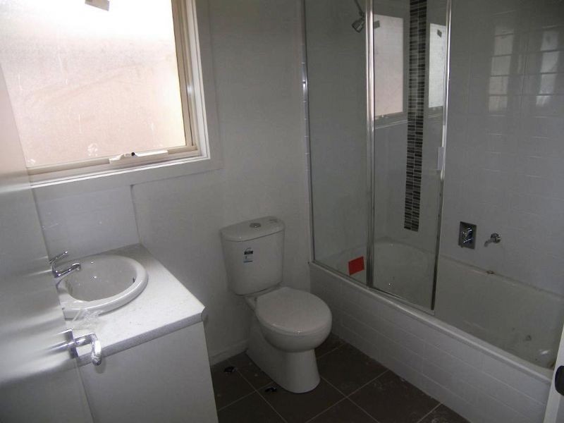 4/52 Waratah Avenue, Tullamarine VIC 3043