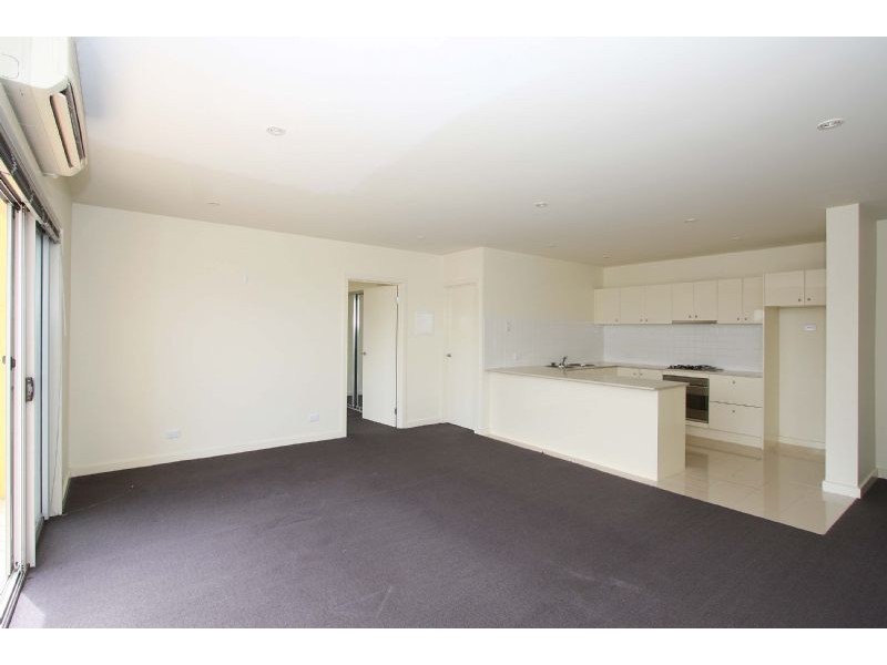 15/42 – 50 Napier Crescent, Essendon VIC 3040