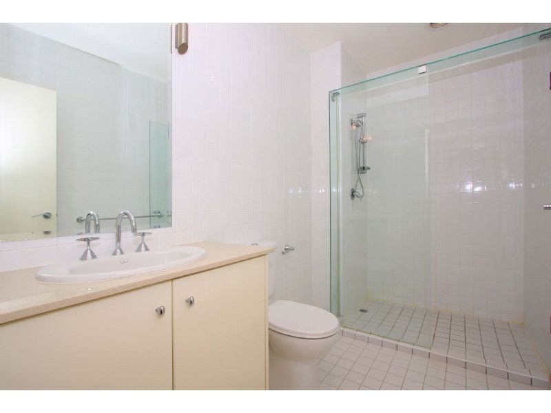 15/42 – 50 Napier Crescent, Essendon VIC 3040