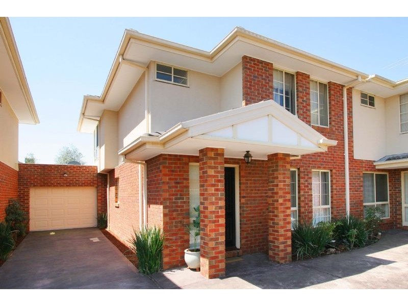 4/16 Cooper, Essendon VIC 3040