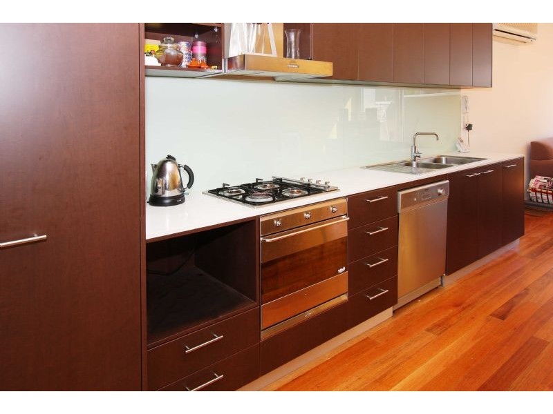 2/15 – 21 Stawell Street, North Melbourne VIC 3051