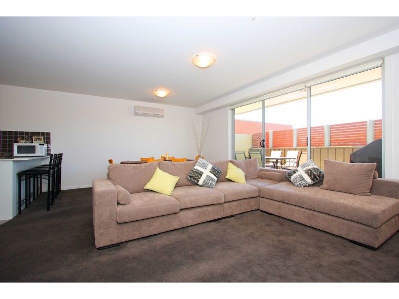 206/964 Mount Alexander, Essendon VIC 3040