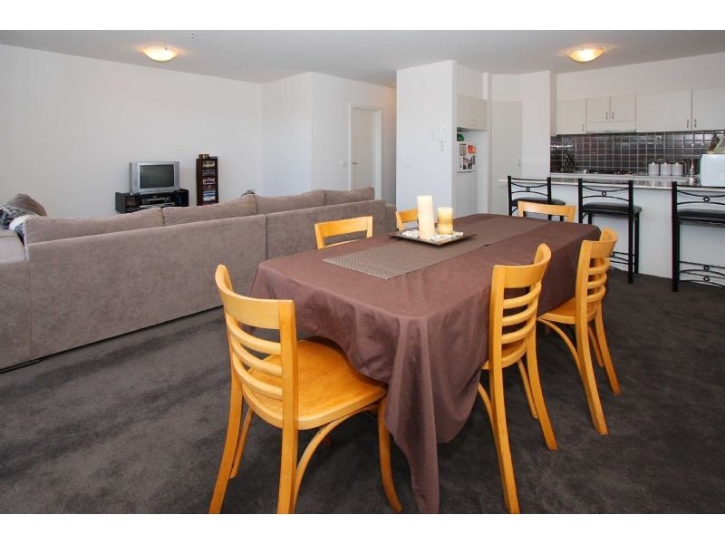 206/964 Mount Alexander, Essendon VIC 3040