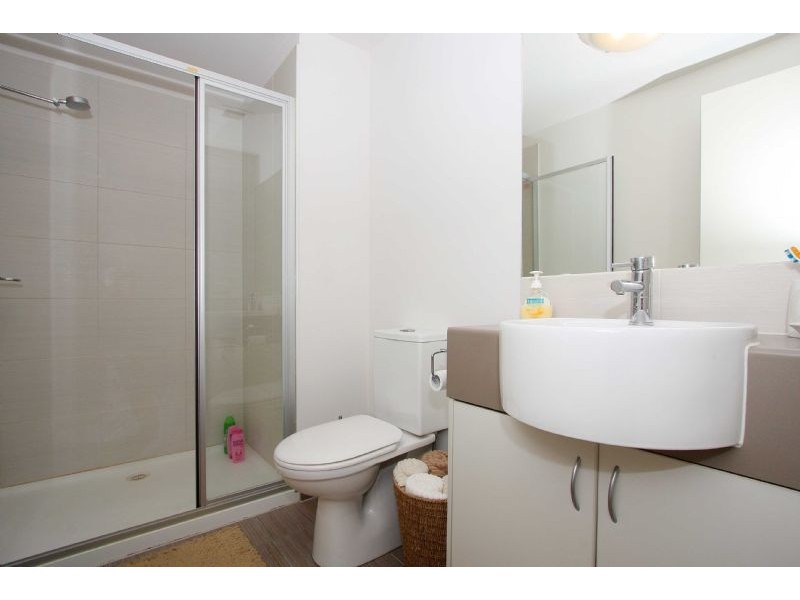 206/964 Mount Alexander, Essendon VIC 3040