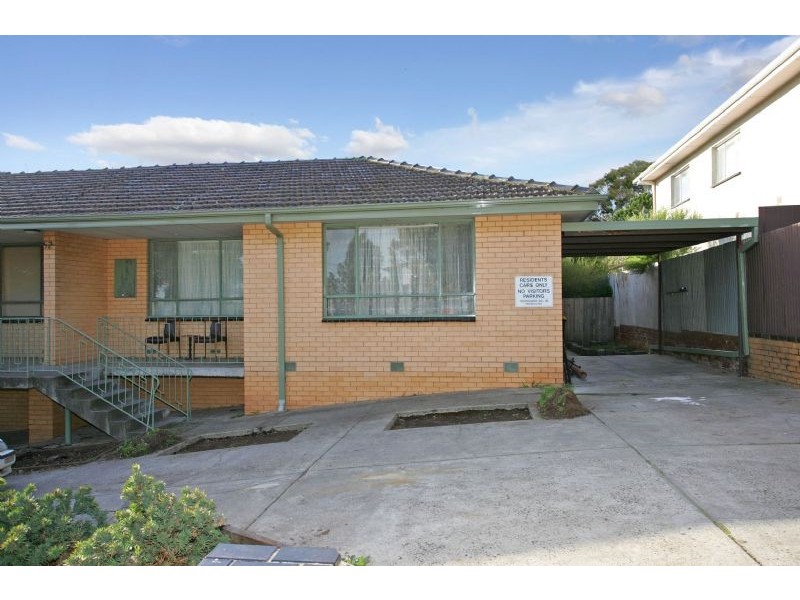 2/52 Rosehill Road, Niddrie VIC 3042