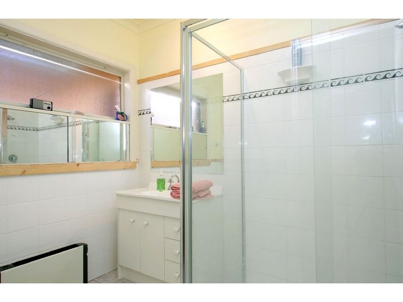 2/52 Rosehill Road, Niddrie VIC 3042