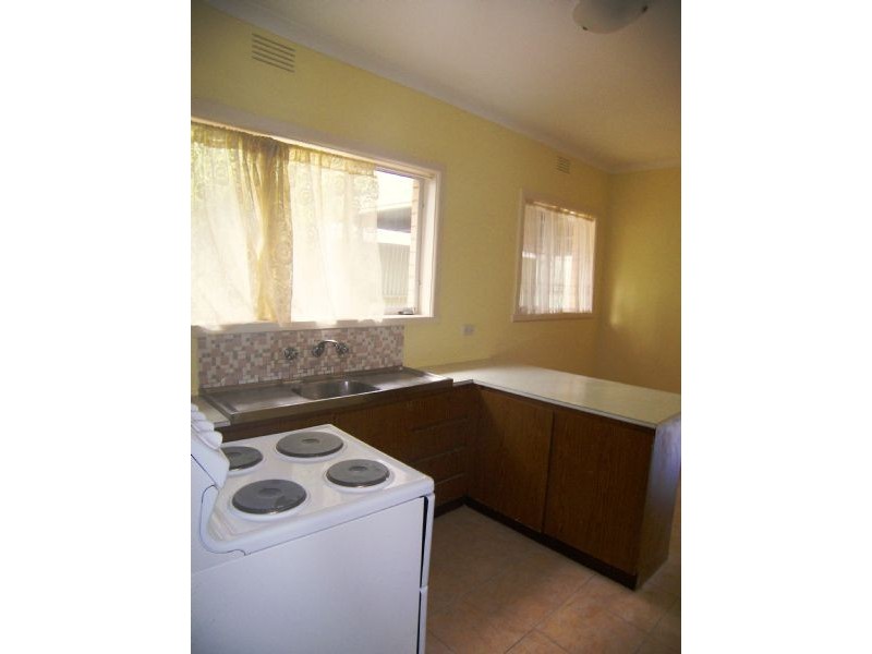 2/52 Rosehill Road, Niddrie VIC 3042