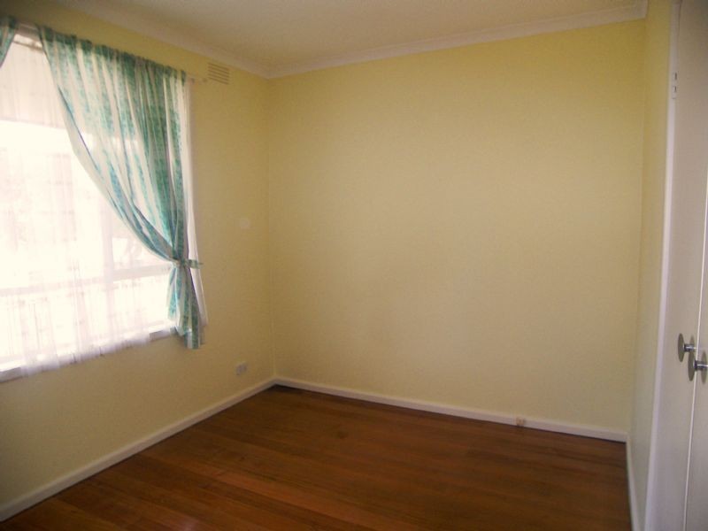 2/52 Rosehill Road, Niddrie VIC 3042