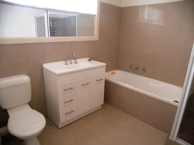 2/79 Tennyson Street, Essendon VIC 3040