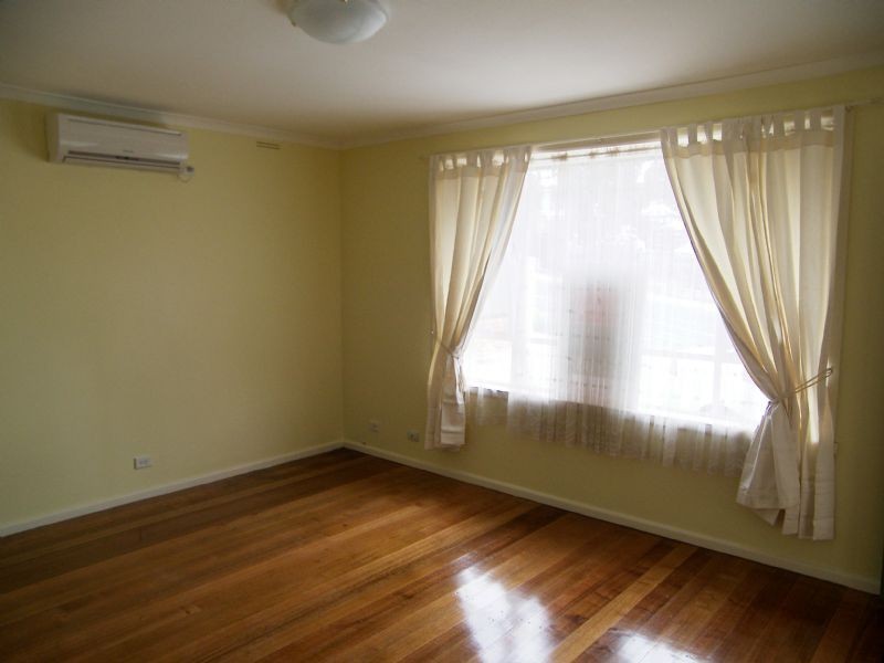 2/52 Rosehill Road, Niddrie VIC 3042