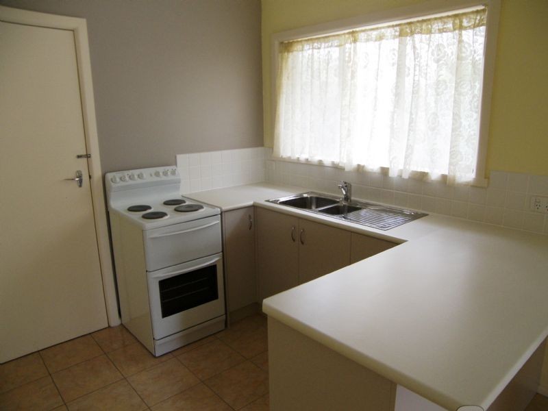 2/52 Rosehill Road, Niddrie VIC 3042