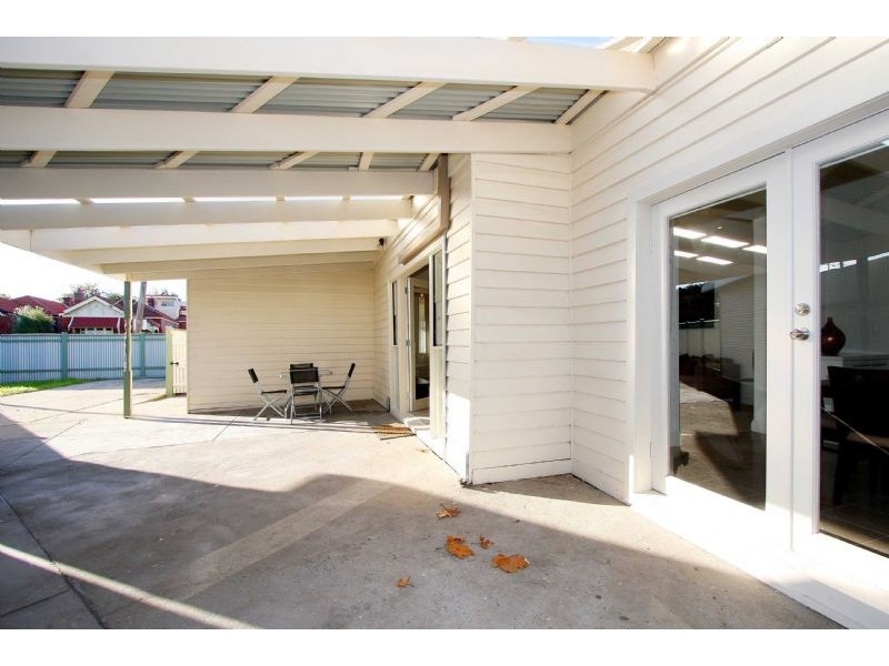 2 Warrick Street, Ascot Vale VIC 3032