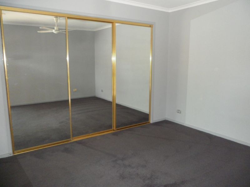 18 Yellowgum Road, Delahey VIC 3037