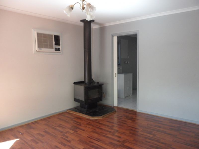 18 Yellowgum Road, Delahey VIC 3037