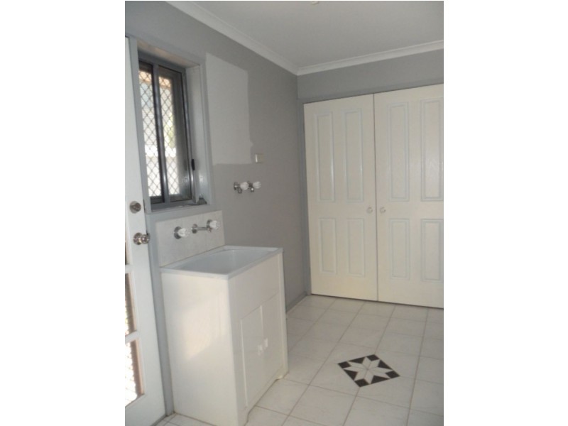 18 Yellowgum Road, Delahey VIC 3037