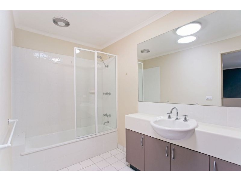 18/77 Coghlan Street, Niddrie VIC 3042