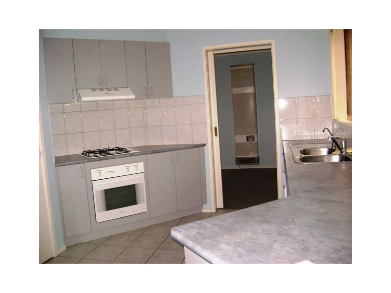 6 Rutman Close, Werribee VIC 3030