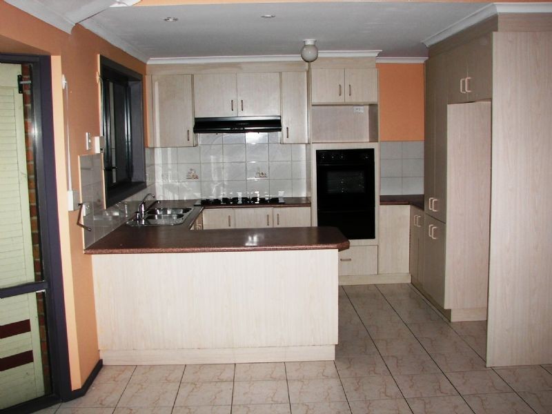 20 Penlow Court, Hillside VIC 3037