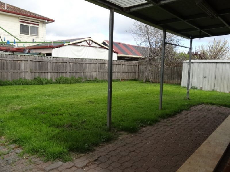 11 Finningley Drive, Tullamarine VIC 3043