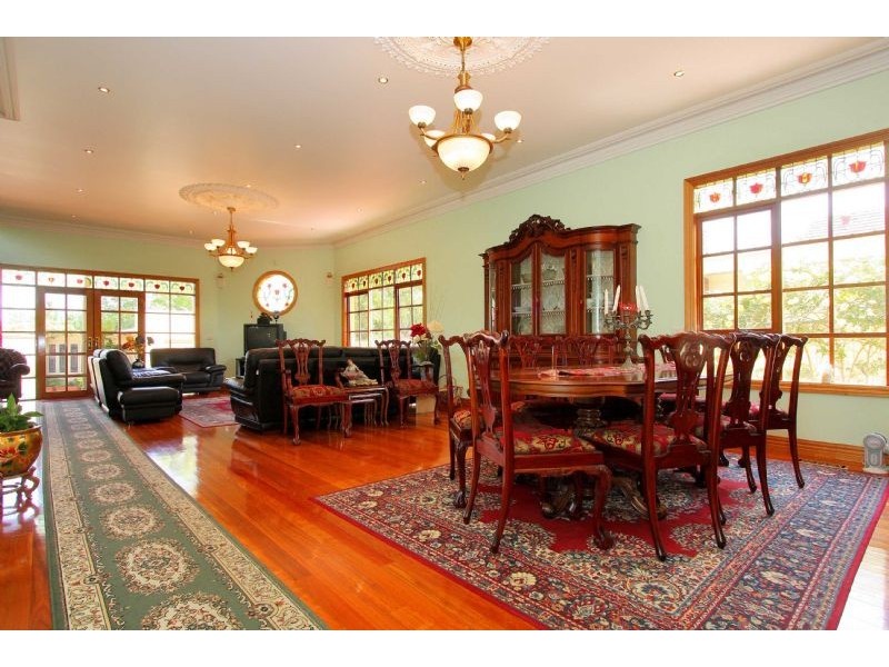 169 Napier Street, Essendon VIC 3040