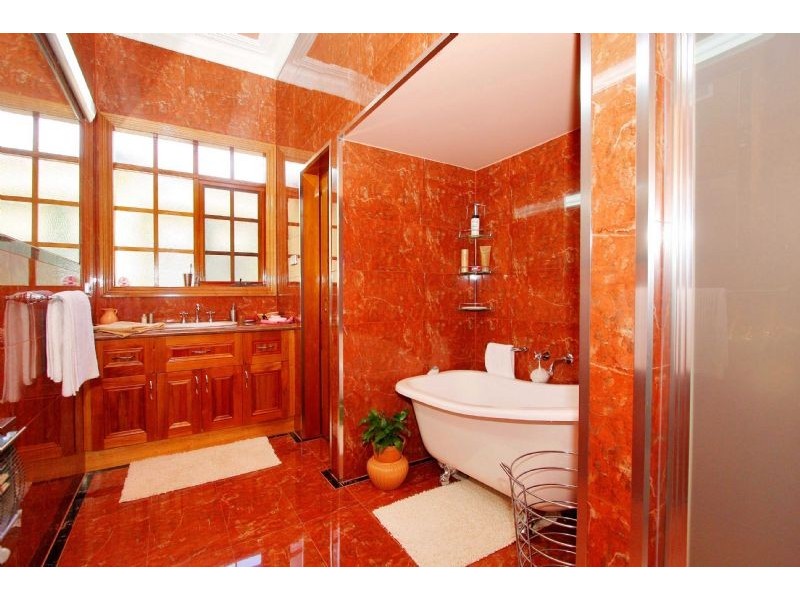 169 Napier Street, Essendon VIC 3040