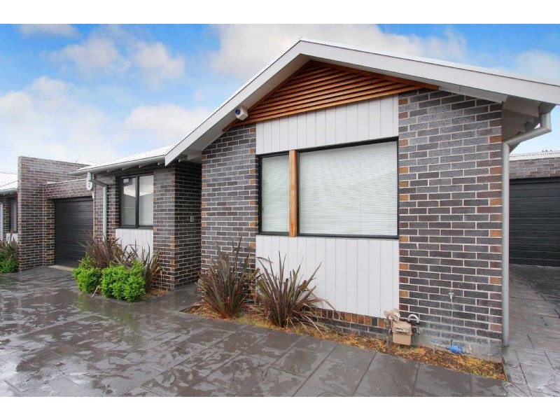 2/27 Grice Crescent, Essendon VIC 3040