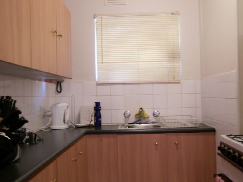 8/2 St Kinnord Street, Essendon VIC 3040