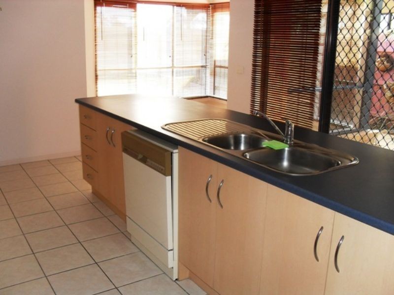63 Rutherglen Crescent, Gowanbrae VIC 3043