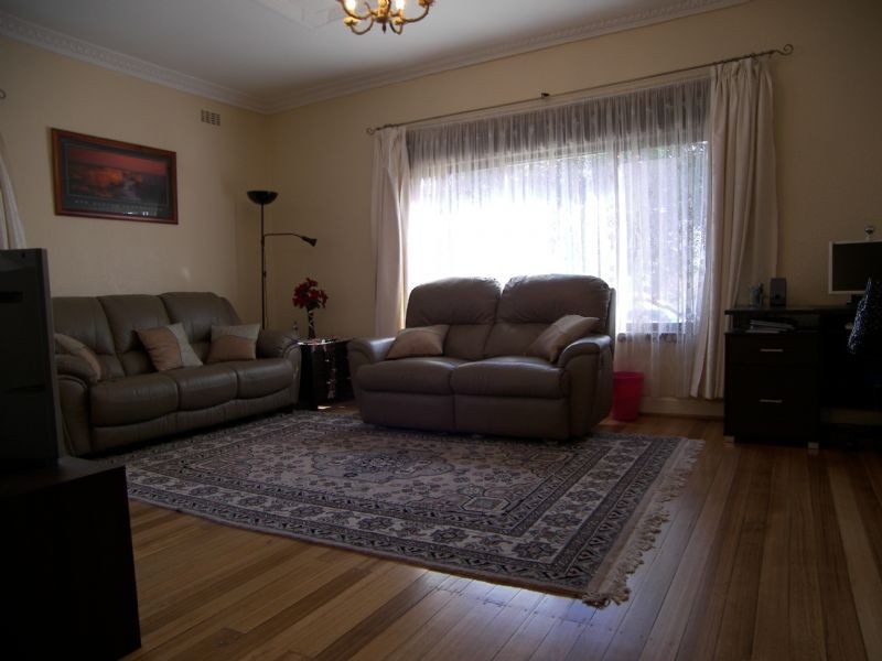 8 Ryder Street, Niddrie VIC 3042