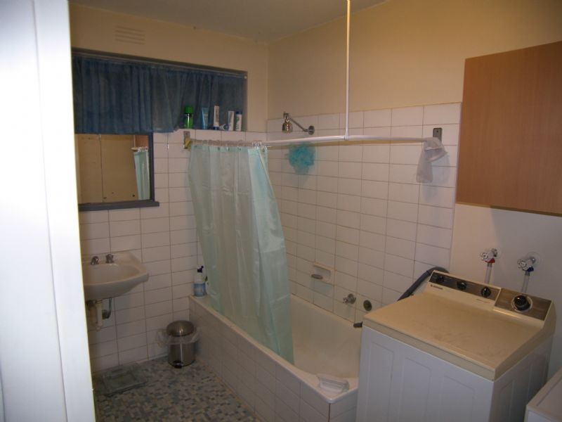 2/6 McColl Court, Brunswick West VIC 3055