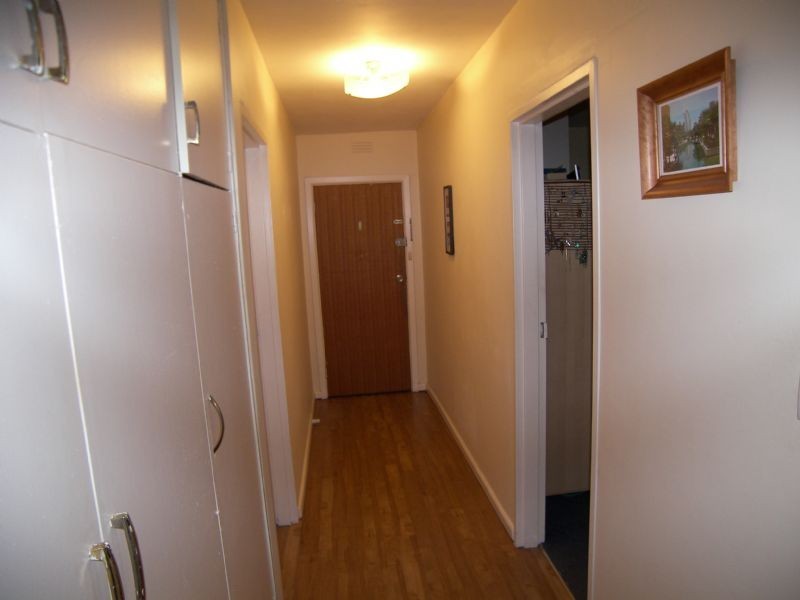2/6 McColl Court, Brunswick West VIC 3055