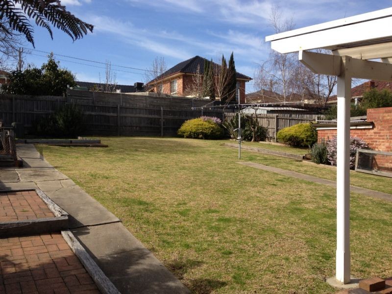 4 Deakin Street, Essendon VIC 3040