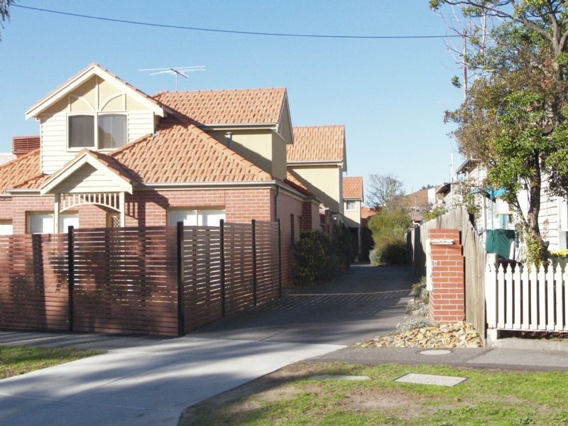 4/8 Napier Crescent, Essendon VIC 3040