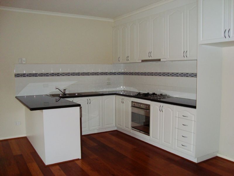 4/8 Napier Crescent, Essendon VIC 3040