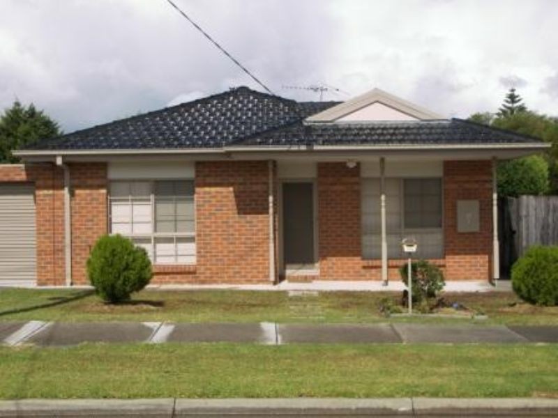 1/15 Elm Street, Airport West VIC 3042